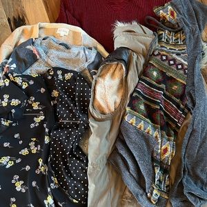 Womens medium clothes bundle